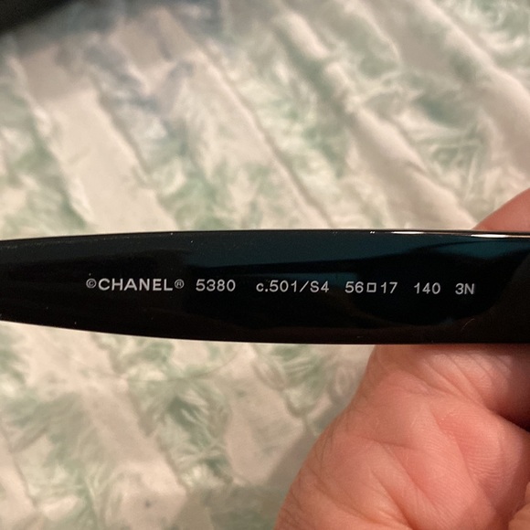 Black Chanel sunglasses - Picture 5 of 14